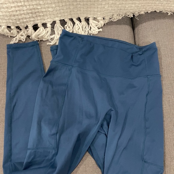 Blue Motion365 FABLETICS Athletic Ankle Leggings Size M - Picture 2 of 6